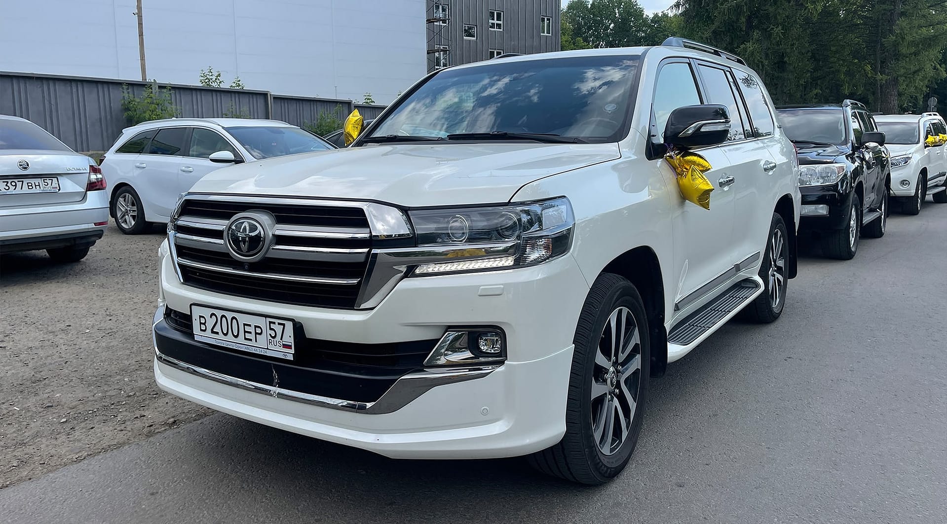 1_LAND_CRUISER_ 200_1