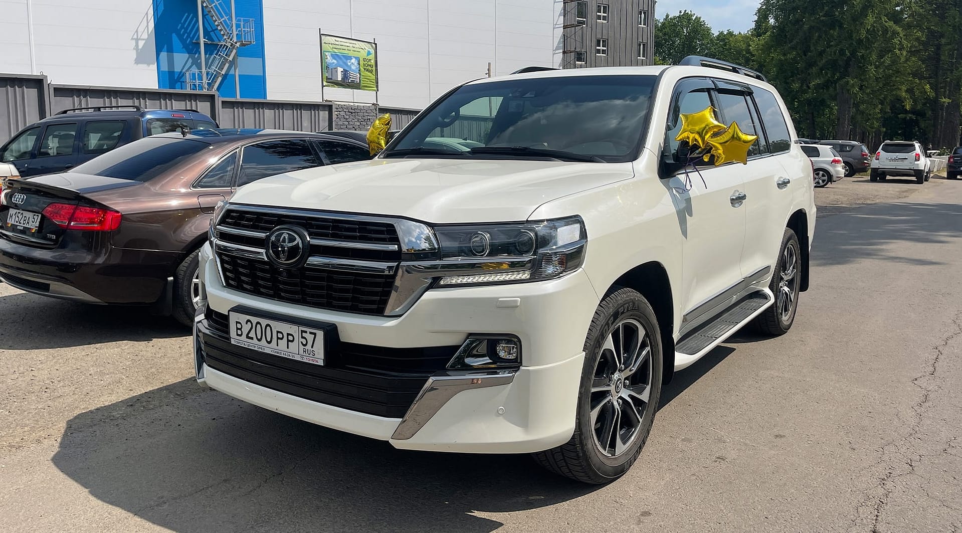 2_LAND_CRUISER_ 200_1