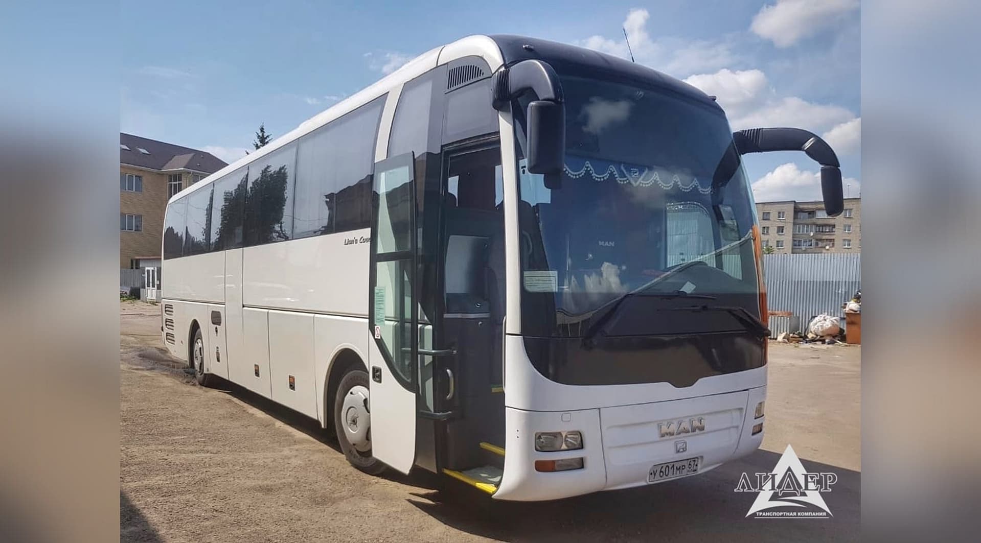 4MAN LIONS COACH R08_1