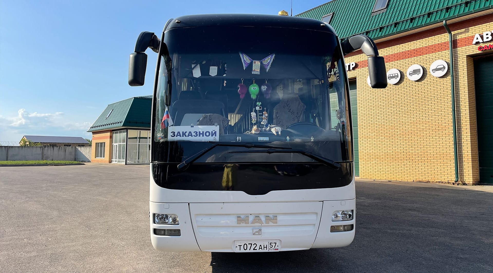 7MAN_LIONS_COACH_LR08_3