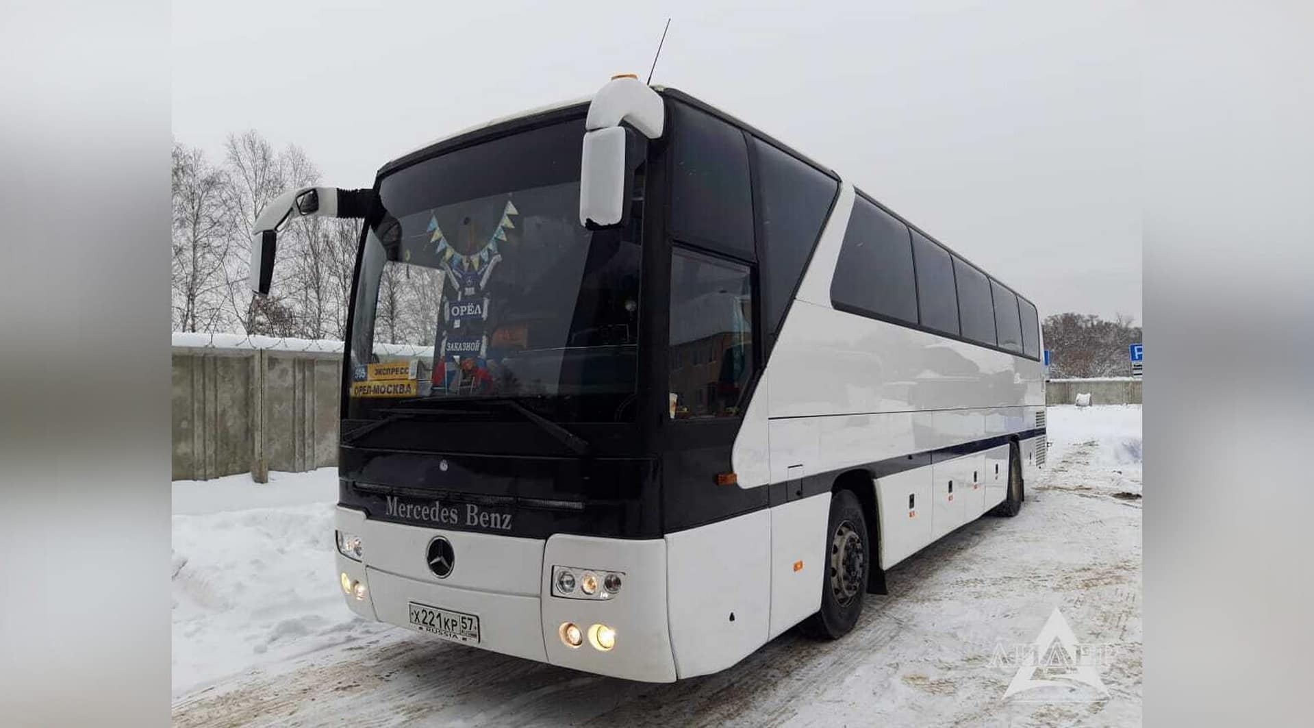 8MERCEDES-BENZ_0350_1