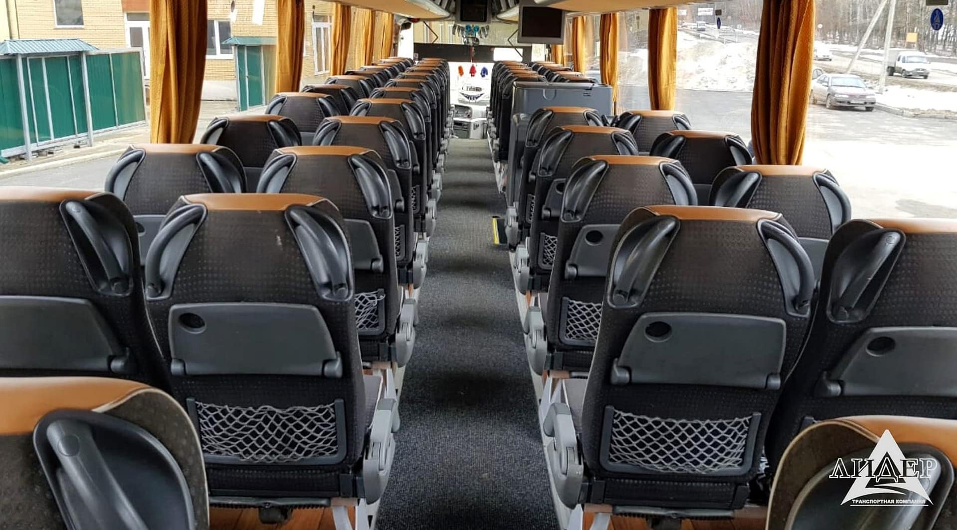 MAN LIONS COACH R08_4