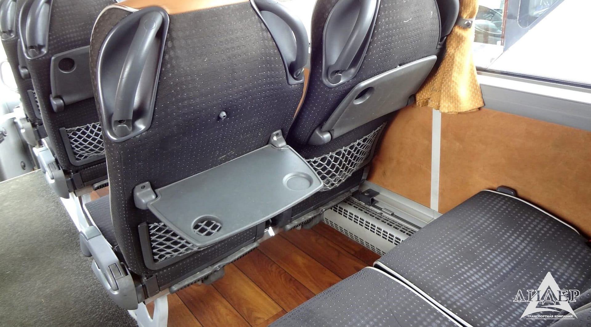 MAN LIONS COACH R08_6