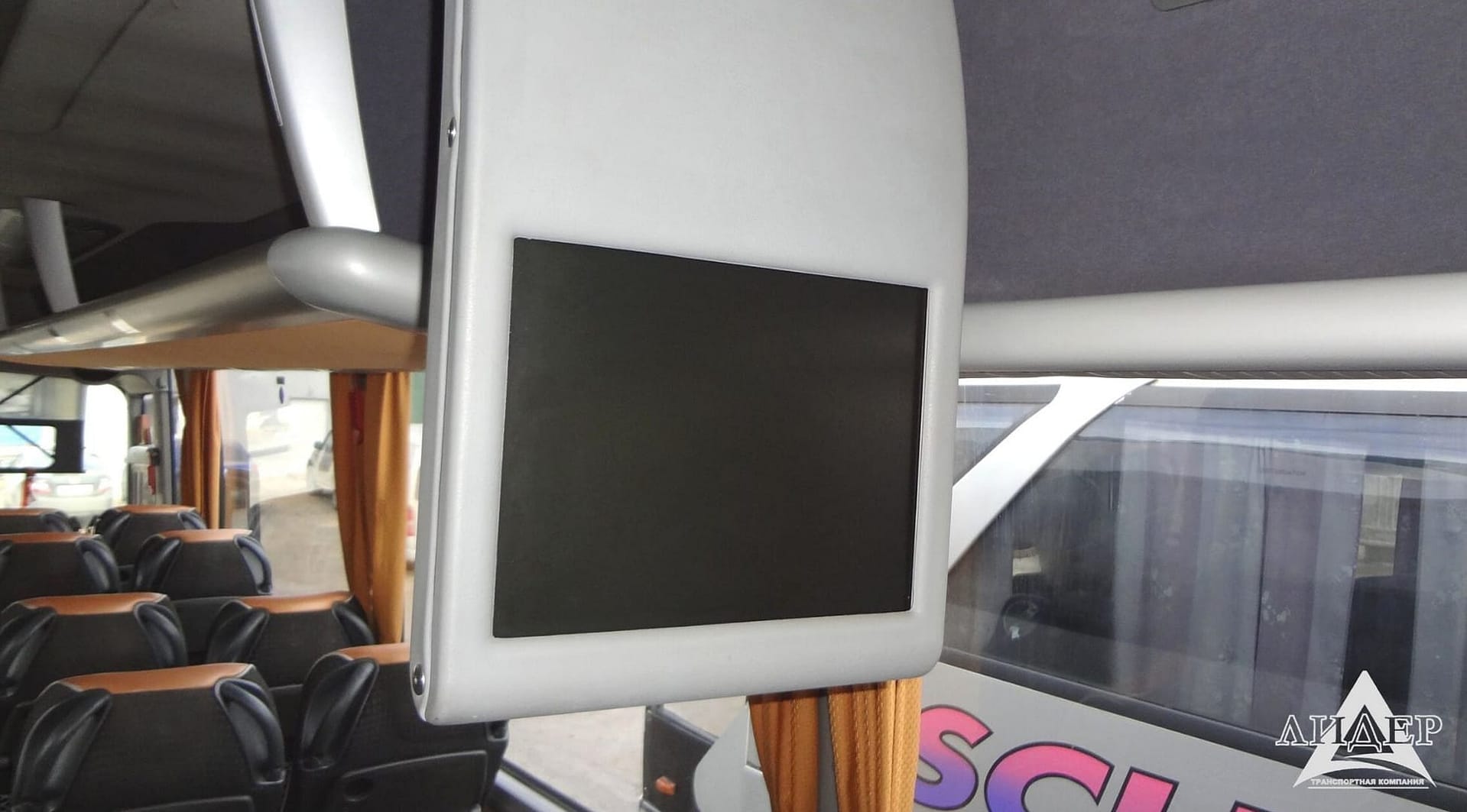 MAN LIONS COACH R08_8